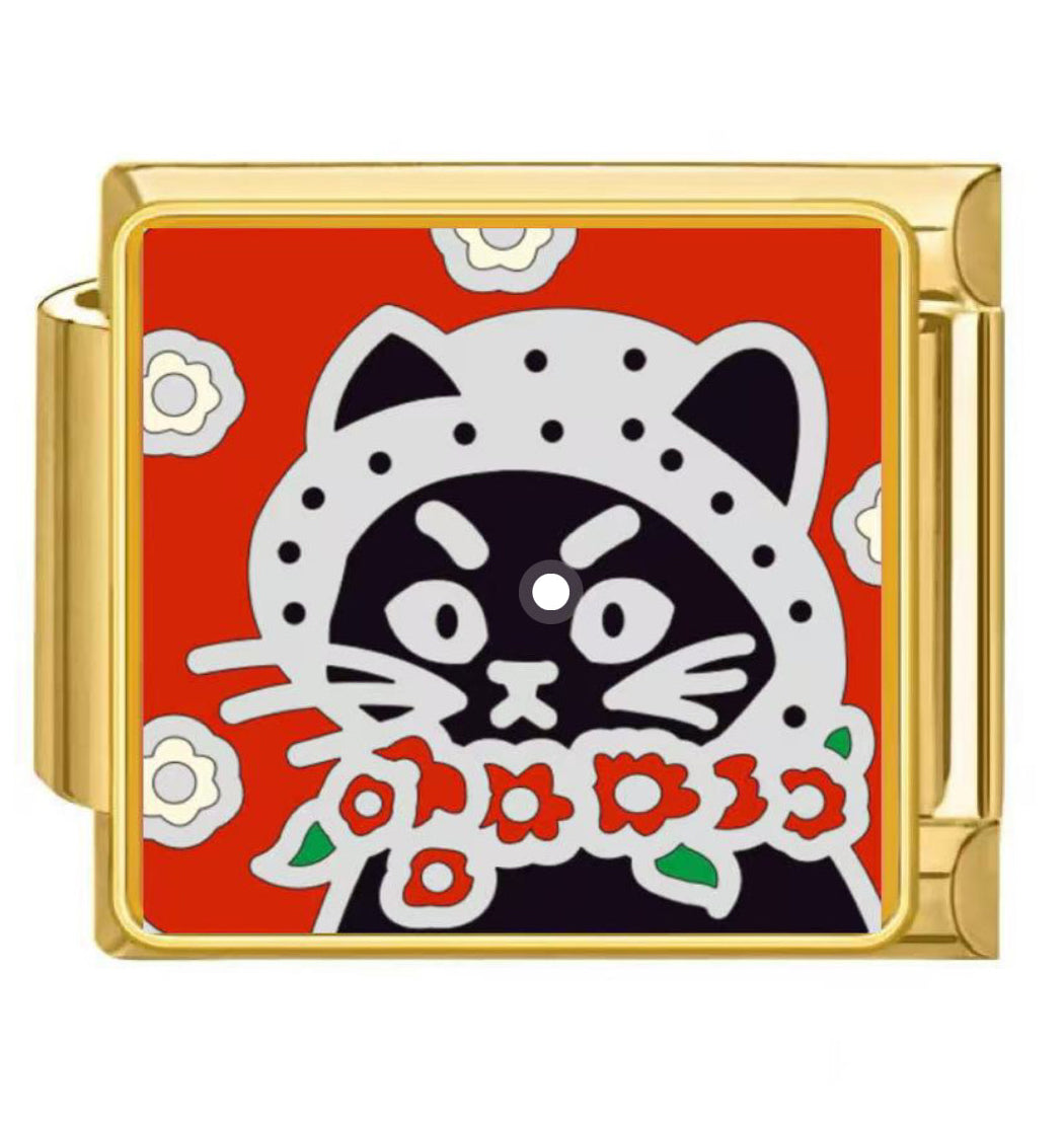 Cat wearing a hat - Gold